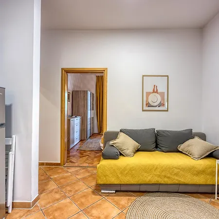 Guest house Casa Mareva 3*