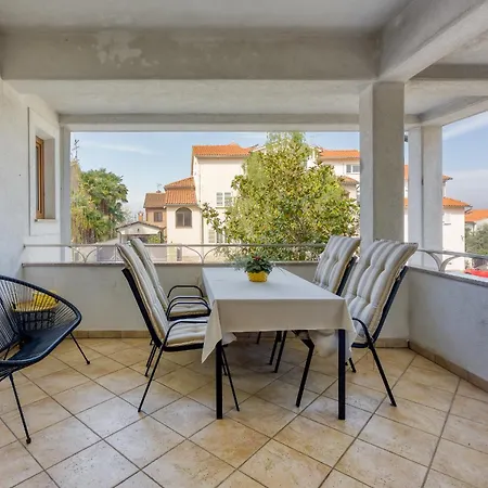 Casa Mareva Pensión Poreč