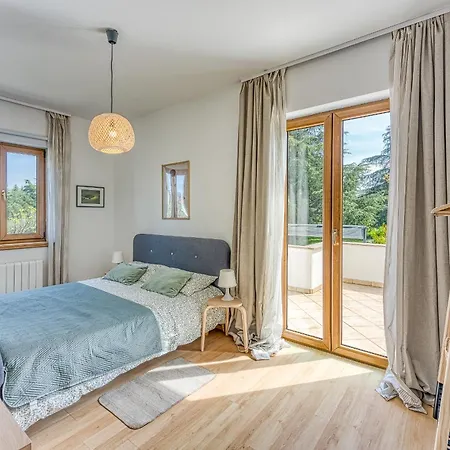 Casa Mareva 3*