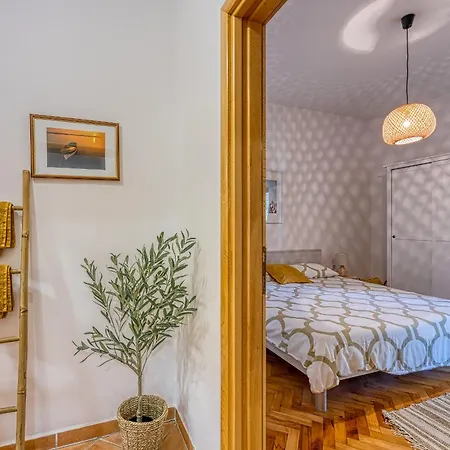 Casa Mareva Pensión 3*