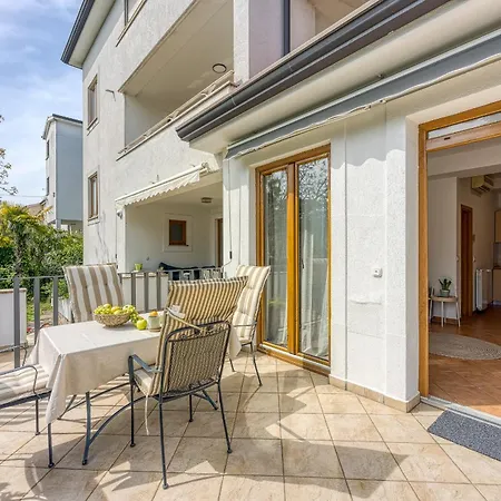 Casa Mareva Pensión Poreč